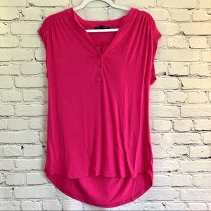 Cable & Gauge sleeveless top